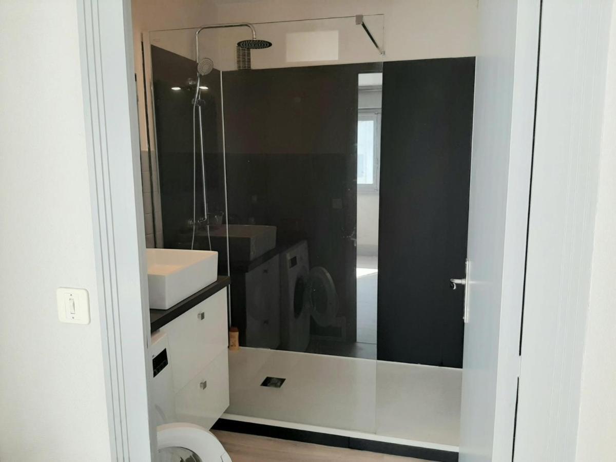 Appartement Confortable En Plein Centre De Saint-Jean-De-Luz, A Deux Pas De La Plage Et Des Commerces - Fr-1-239-586 Kültér fotó